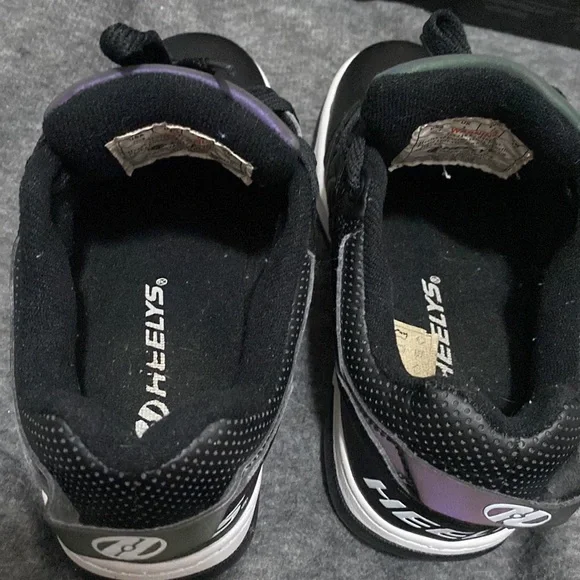 HEELYS - Picture 9 of 13